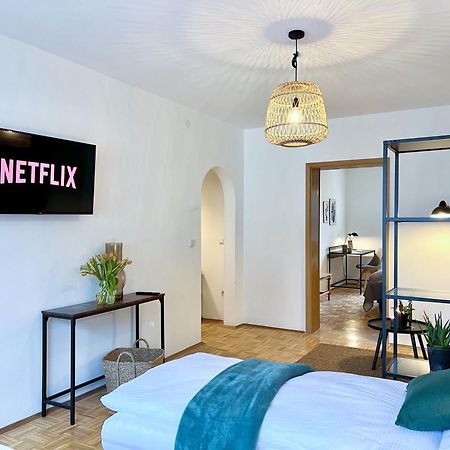 Sapphire Apartment: Free Parking + Netflix + Bathtub เอสเซน ภายนอก รูปภาพ
