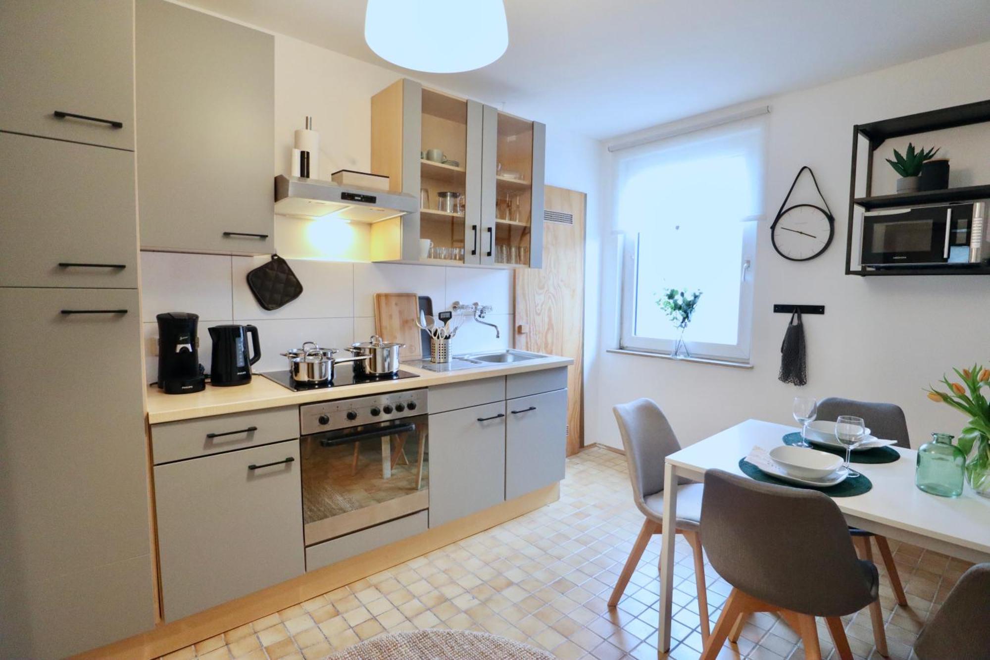 Sapphire Apartment: Free Parking + Netflix + Bathtub เอสเซน ภายนอก รูปภาพ